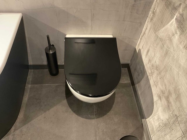 Plieger - wandcloset - afbeelding 2 van  3