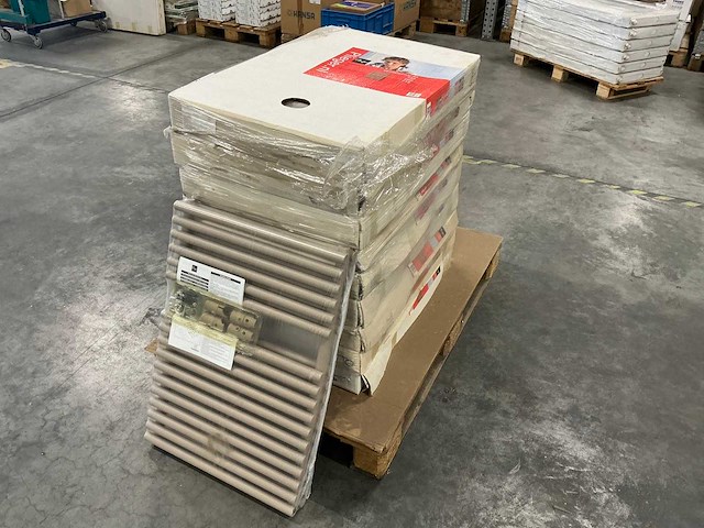 Plieger florian dubbel designradiator zandsteen (10x) - afbeelding 1 van  6