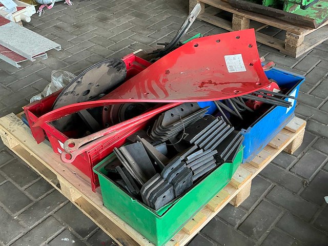 Ploeg en greppelfrees delen - afbeelding 2 van  5