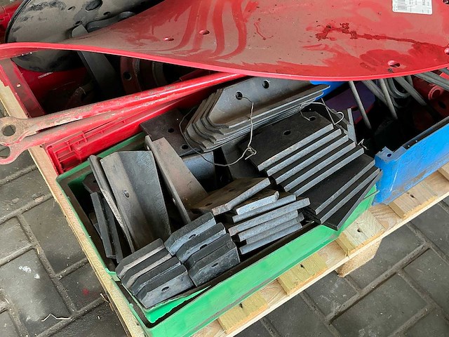 Ploeg en greppelfrees delen - afbeelding 4 van  5