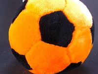 Pluchen oranje bal - afbeelding 3 van  3