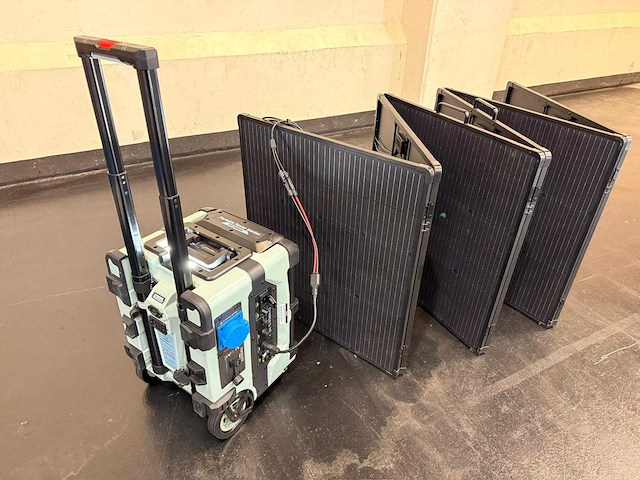 Plug & play powerstation - off-grid - accugenerator met zonnepanelen - 2026 - emissievrije stroomvoorziening - afbeelding 1 van  11