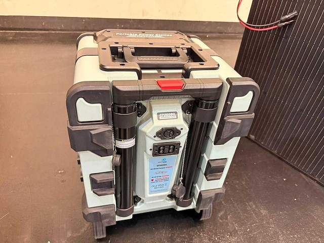 Plug & play powerstation - off-grid - accugenerator met zonnepanelen - 2026 - emissievrije stroomvoorziening - afbeelding 5 van  11