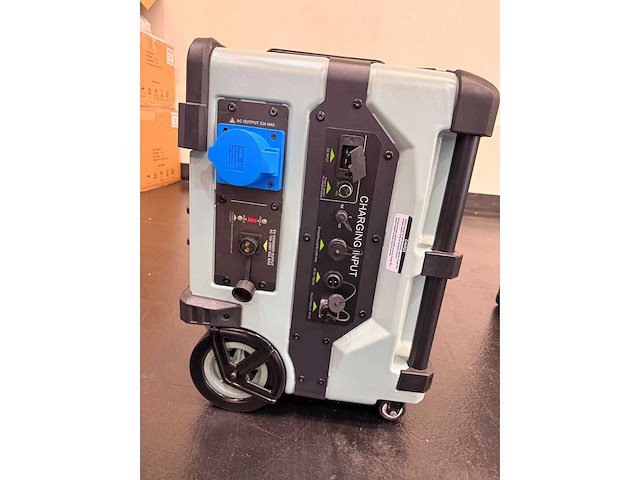 Plug & play powerstation - off-grid - accugenerator met zonnepanelen - 2026 - emissievrije stroomvoorziening - afbeelding 4 van  4