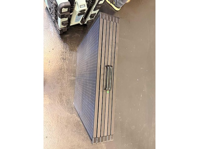 Plug & play powerstation - off-grid - accugenerator met zonnepanelen - 2026 - emissievrije stroomvoorziening - afbeelding 6 van  7