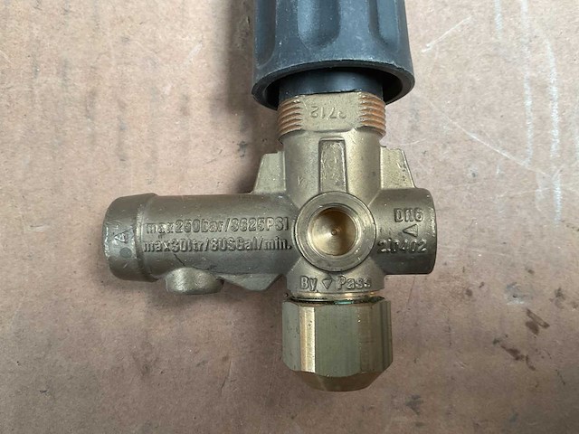 Plumbing fixtures (5x) - afbeelding 2 van  2