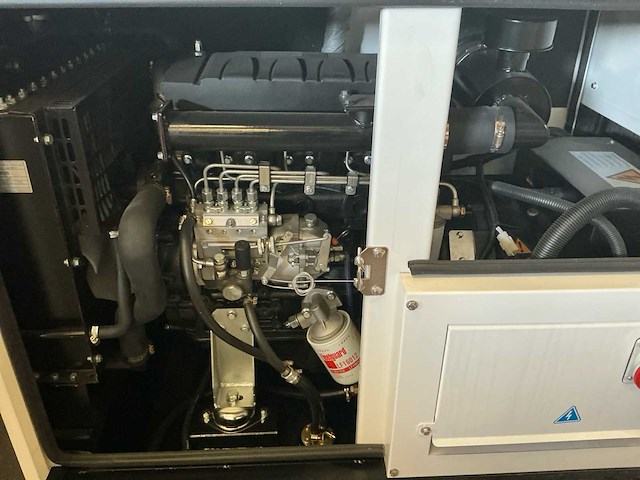 Plus power - 2025 - gf2-25 - 25 kva noodstroomaggregaat - afbeelding 4 van  10