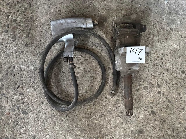 Pneumatisch gereedschap (2x) - afbeelding 1 van  7