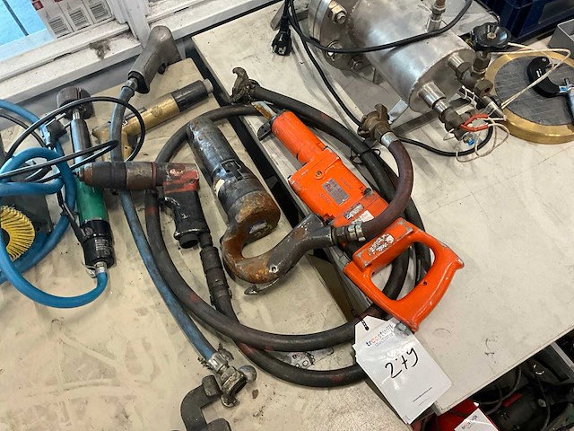 Pneumatisch gereedschap (5x) - afbeelding 1 van  4
