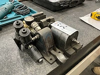 Pneumatische boorklem en divers - afbeelding 1 van  3