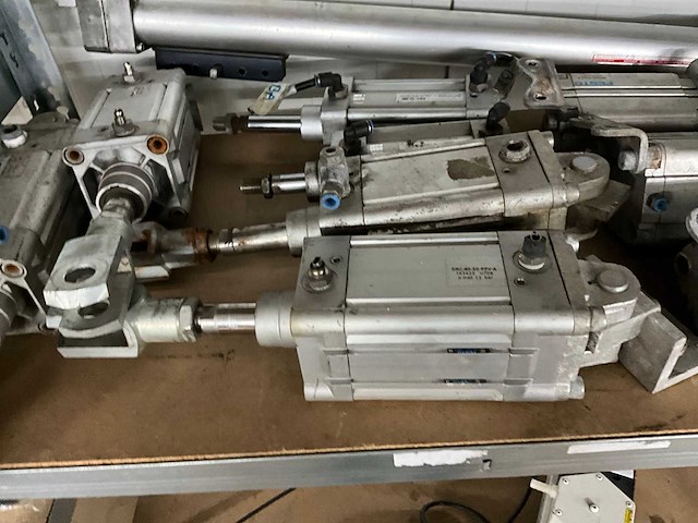 Pneumatische cilinder (10x) - afbeelding 3 van  5