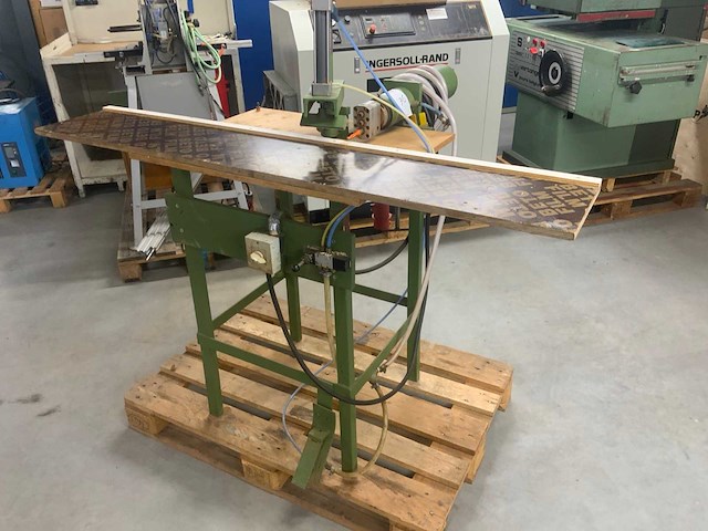 Pneumatische deuvelboormachine - afbeelding 1 van  4