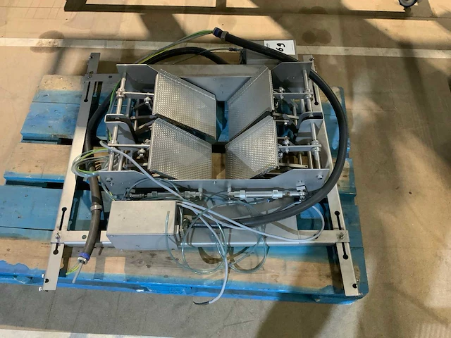 Pneumatische dubbele vulmachine losklep - afbeelding 1 van  2