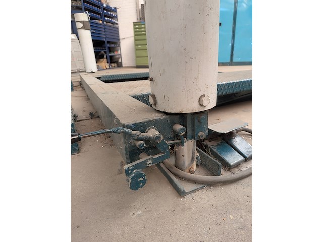 Pneumatische hefbrug - afbeelding 10 van  19