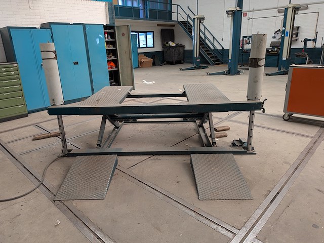 Pneumatische hefbrug - afbeelding 16 van  19