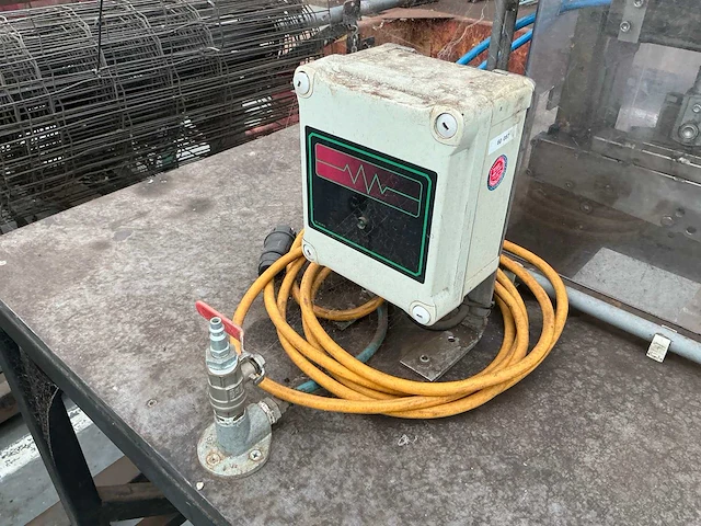 Pneumatische klemmachine - afbeelding 10 van  12
