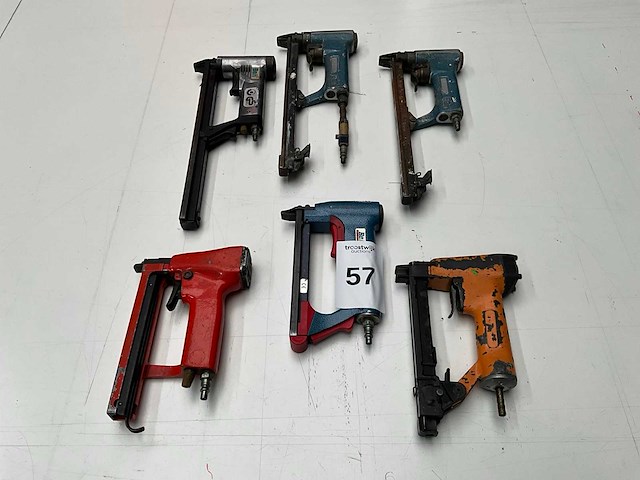 Pneumatische nietmachine (6x) - afbeelding 1 van  7