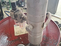 Pneumatische oliepomp - afbeelding 8 van  9