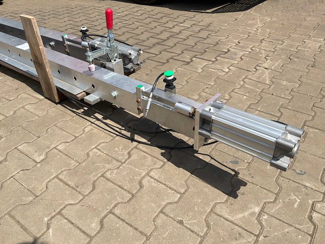 Pneumatische opspanbalk (2x) - afbeelding 7 van  7