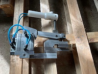 Pneumatische ponsunit aluminium profielberwerking (2x) - afbeelding 2 van  3