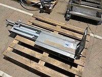 Pneumatische rvs geleider