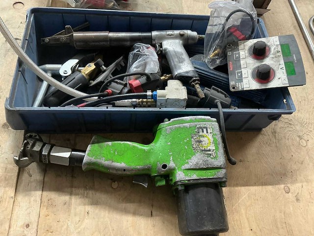 Pneumatische schroefapparaat, slagmoersleutel en divers - afbeelding 1 van  5