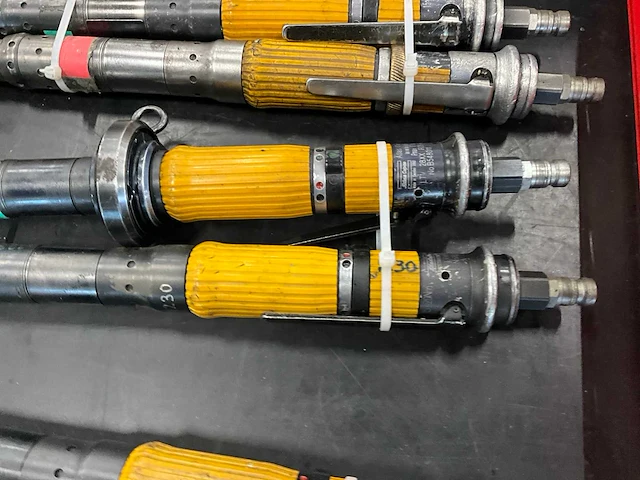 Pneumatische slagmoersleutel haaks (4x) - afbeelding 4 van  6