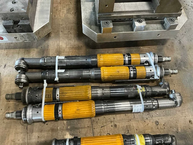 Pneumatische slagmoersleutel haaks (4x) - afbeelding 1 van  5