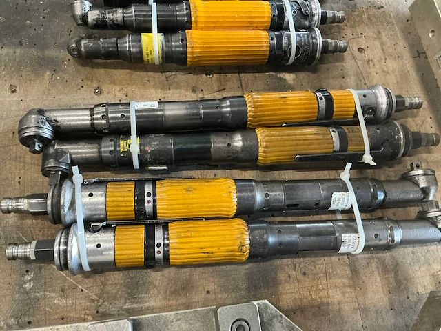 Pneumatische slagmoersleutel haaks (4x) - afbeelding 4 van  5