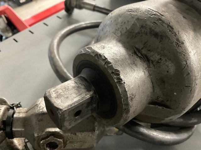 Pneumatische slagmoersleutel - afbeelding 2 van  3