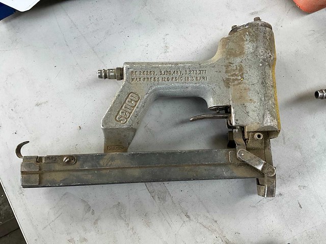 Pneumatische tacker (2x) - afbeelding 2 van  4