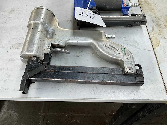 Pneumatische tacker (2x) - afbeelding 2 van  5
