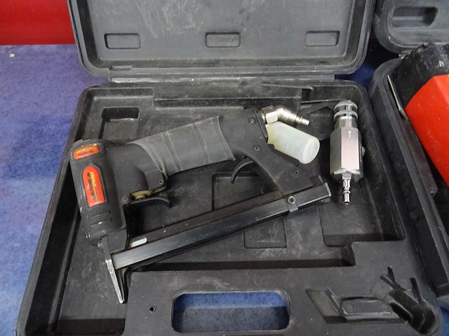 Pneumatische tacker (3x) - afbeelding 2 van  4