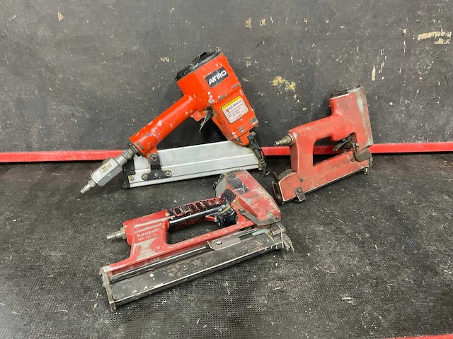 Pneumatische tacker (3x) - afbeelding 1 van  4