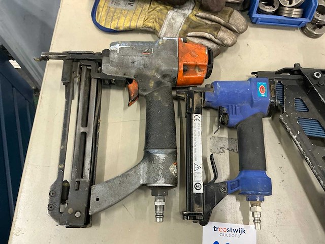 Pneumatische tacker (3x) - afbeelding 2 van  2