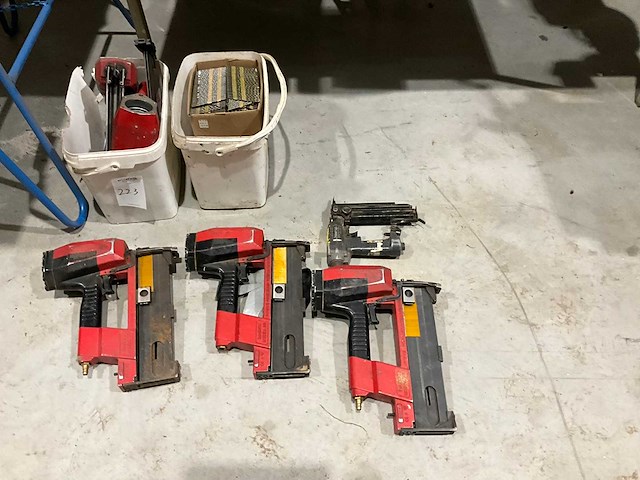 Pneumatische tacker (6x) - afbeelding 1 van  7