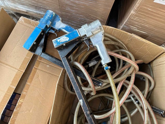 Pneumatische tacker (6x) - afbeelding 1 van  6