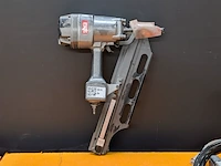 Pneumatische tacker met schuin magazijn senco