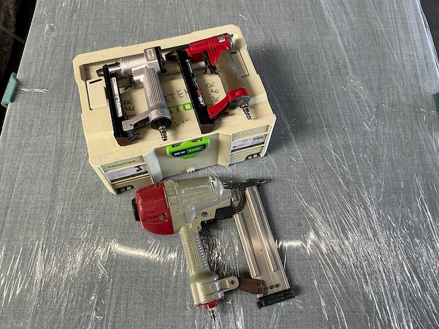 Pneumatische tackers (3x) - afbeelding 1 van  15
