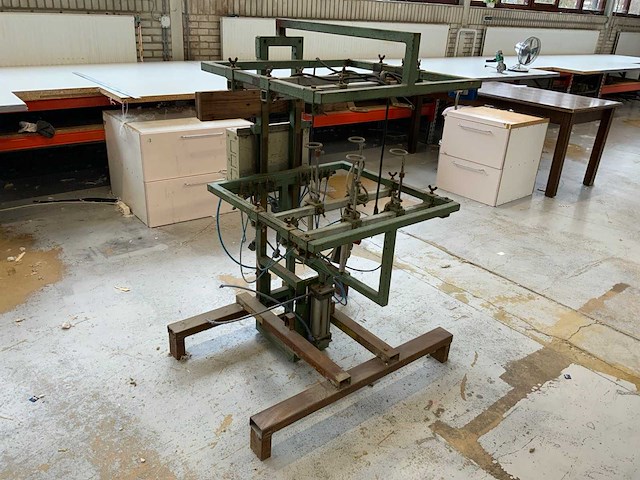 Pneumatische textiel opspanpers - afbeelding 1 van  9