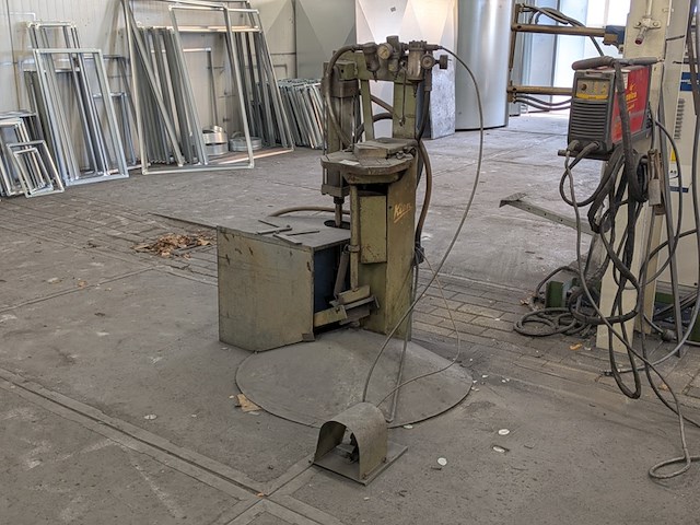 Pneumatische uithoekmachine kien - afbeelding 2 van  6