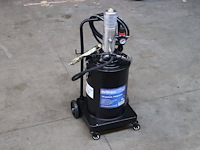 Pneumatische vetpomp wiltec 15l nieuw - afbeelding 1 van  1