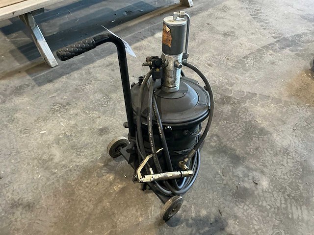 Pneumatische vetpomp - afbeelding 4 van  6