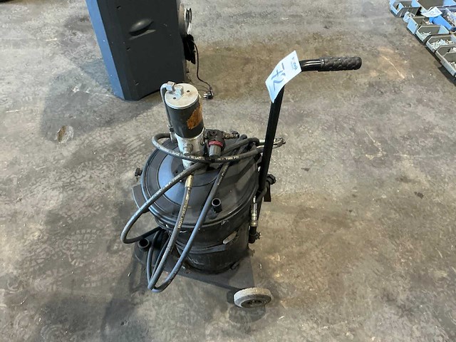 Pneumatische vetpomp - afbeelding 6 van  6