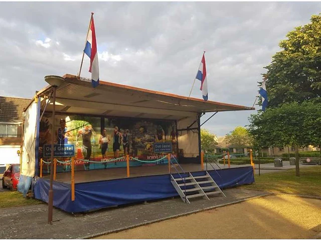 Podiumwagen trailer - afbeelding 3 van  13