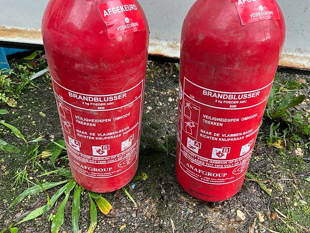 Poeder - 2 kg - brandblusser (2x) - afbeelding 4 van  4