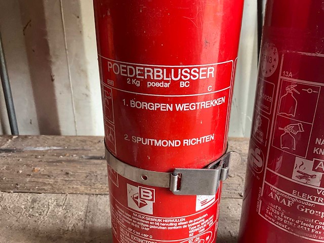 Poeder 2 kg brandblusser (2x) - afbeelding 3 van  5