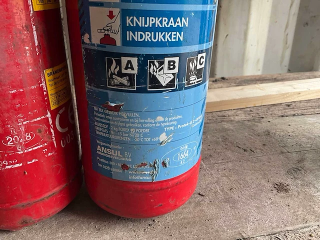 Poeder 2 kg brandblusser (2x) - afbeelding 1 van  4