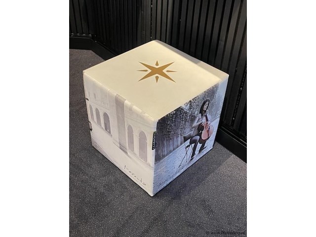 Poef - 43x43x43cm - afbeelding 1 van  3