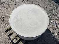 Poef beton - grijs - rond - 100 x 50 cm - afbeelding 3 van  3